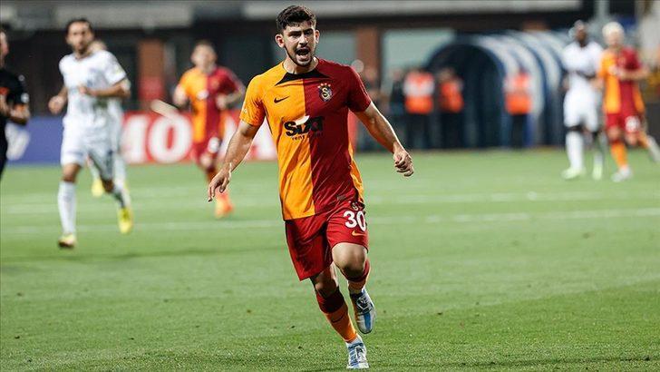 Son dakika: Galatasaray taraftarı o transfere büyük tepki göstermişti! Okan Buruk'tan Kastamonuspor 1966 maçı için Bafetimbi Gomis ve Haris Seferovic tercihine de eleştiri geldi! G3