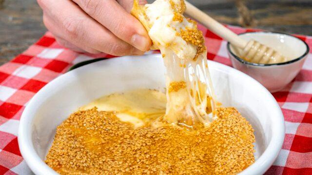 Deneyen herkes bayılacak! Susamlı ballı kaşar tarifi