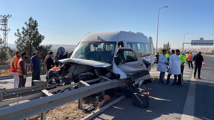 Gaziantep'te bariyere çarpan işçi servisindeki 1 kişi öldü, 5 kişi yaralandı G5