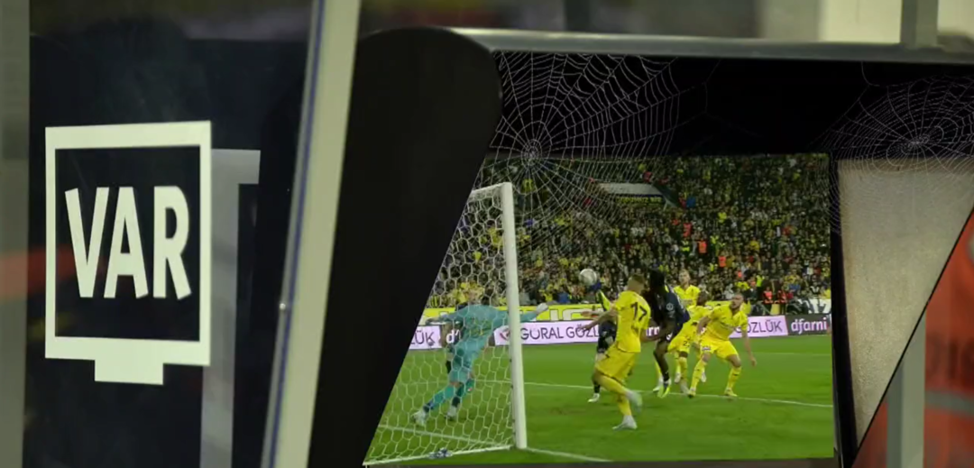 "Var mısın? Yoksun!" Ankarag&uuml;c&uuml;'nden 'Mor Ve &Ouml;tesi'nin 'Cambaz'şarkısıyla Fenerbah&ccedil;e ma&ccedil;ındaki kararlara tepki!