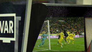 Var mısın? Yoksun! Ankaragücü'nden 'Mor Ve Ötesi'nin 'Cambaz'şarkısıyla Fenerbahçe maçındaki kararlara tepki!