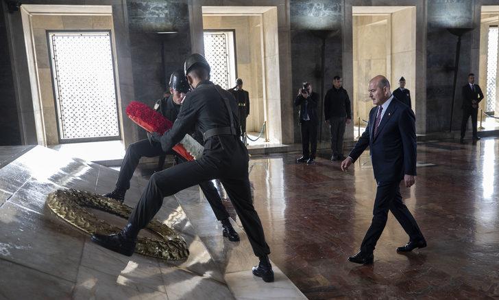 İçişleri Bakanı Soylu ve beraberindekiler, Muhtarlar Günü dolayısıyla Anıtkabir'i ziyaret etti G5