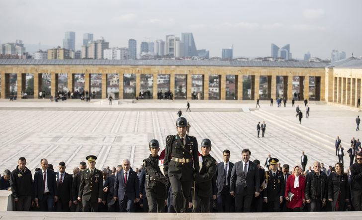 İçişleri Bakanı Soylu ve beraberindekiler, Muhtarlar Günü dolayısıyla Anıtkabir'i ziyaret etti G4