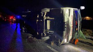 Yozgat'ta cenazeye gidenleri taşıyan midibüsün devrilmesi sonucu 25 kişi yaralandı