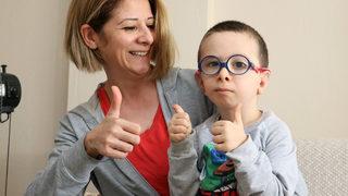 ABD'de kulak ameliyatı olan 4 yaşındaki Alperen, sağlığına kavuştu