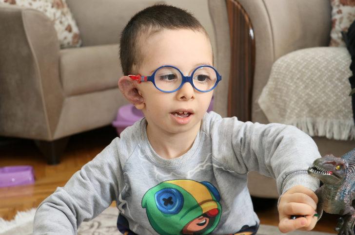 ABD'de kulak ameliyatı olan 4 yaşındaki Alperen, sağlığına kavuştu G2