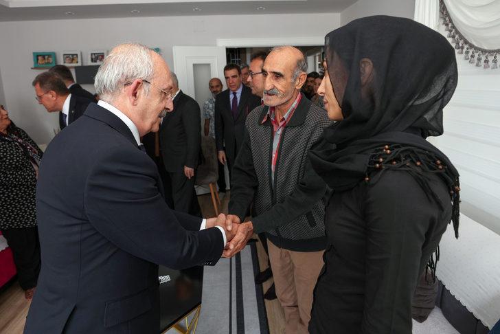 Kılıçdaroğlu'ndan şehit polis memuru Sedat Gezer'in ailesine taziye ziyareti G3