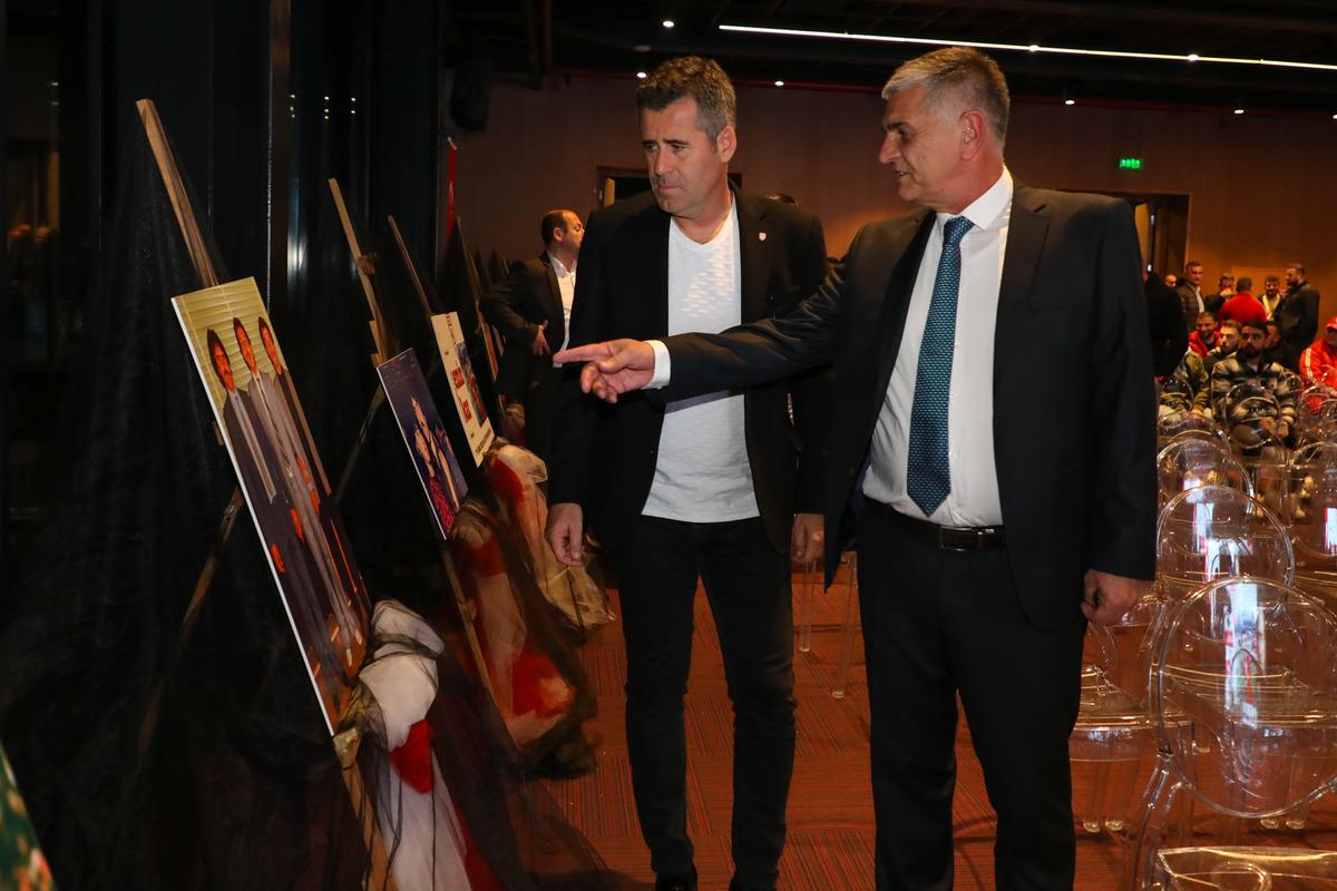 Samsunspor'un eski futbolcusu ve başkanı Emin Kar vefatının birinci yılında anıldı