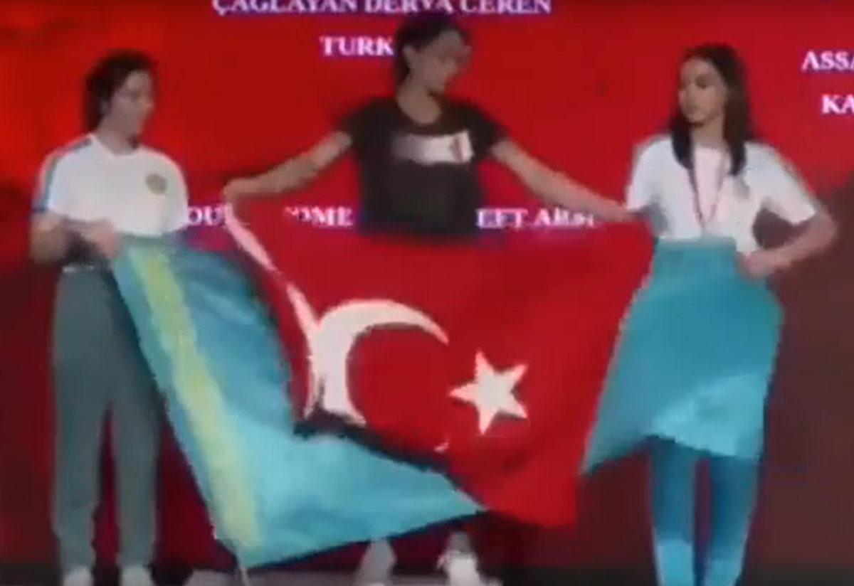 Disciplinary history Historian Kazak sporcuların nezaketsiz hamlesine Türk bayrağıyla yanıt vermişti!  Dünya şampiyonu Derya Ceren Çağlıyan, yaşananları anlattı - Son Dakika  Haberler