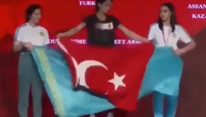 Kazak sporcuların nezaketsiz hamlesine Türk bayrağıyla yanıt vermişti! Dünya şampiyonu Derya Ceren Çağlıyan, yaşananları anlattı