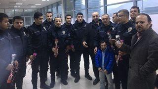 Köksal Baba’dan “#PolisiminYanındayım” kampanyasına destek