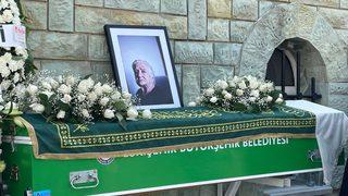 İş adamı Erol Tabanca'nın annesi son yolculuğuna uğurlandı