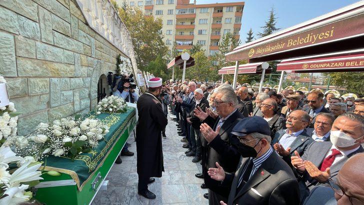 İş adamı Erol Tabanca'nın annesi son yolculuğuna uğurlandı G3