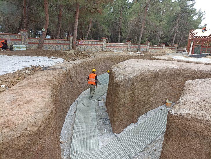 Çanakkale Zaferi'nin ziyaretçilere canlandırmalarla anlatılacağı siperler hazırlanıyor G2