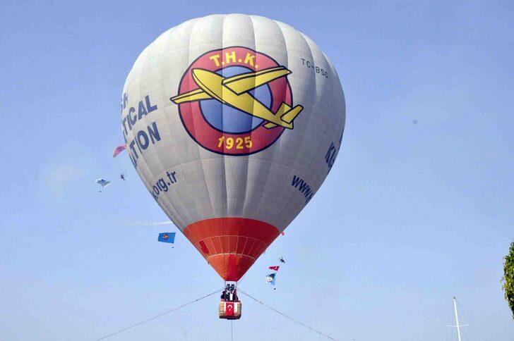 Fethiye'de muhtarlar ilk defa sıcak hava balonuna bindi G4