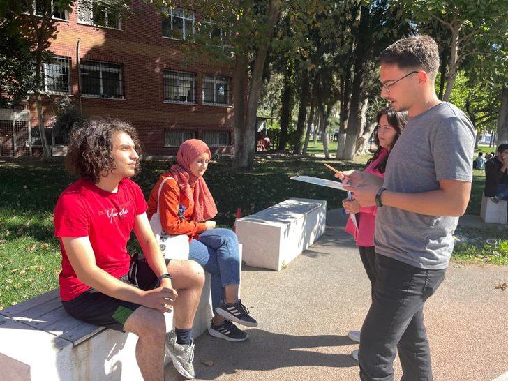 İzmir'de tıp öğrencilerinden kadavra bağışı için bilgilendirme çalışması G4