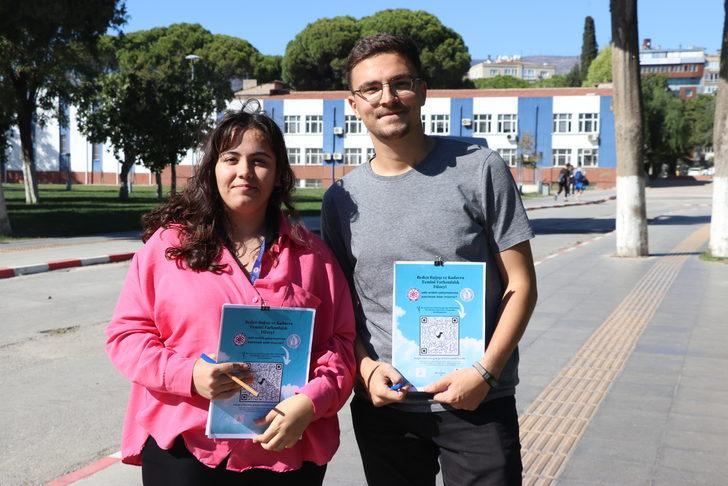 İzmir'de tıp öğrencilerinden kadavra bağışı için bilgilendirme çalışması G3