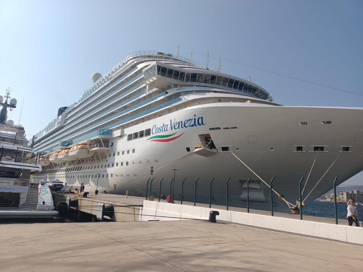 Bodrum'a "Costa Venezia" kruvaziyeri ile 1523 yolcu geldi