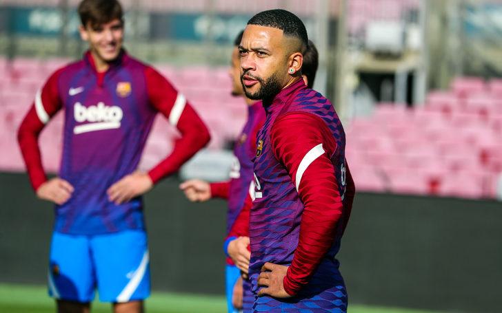 'Ocak ayında Aslan olacak!' Ünlü gazeteci resmen duyurdu! Galatasaray'ın gözdesi Memphis Depay, Barcelona'dan ayrılıyor! G4