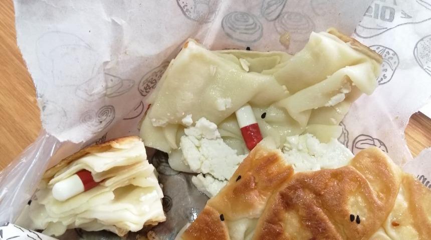 Adliyedeki şüpheliye börek içinde uyuşturucu getiren kişi yakalandı