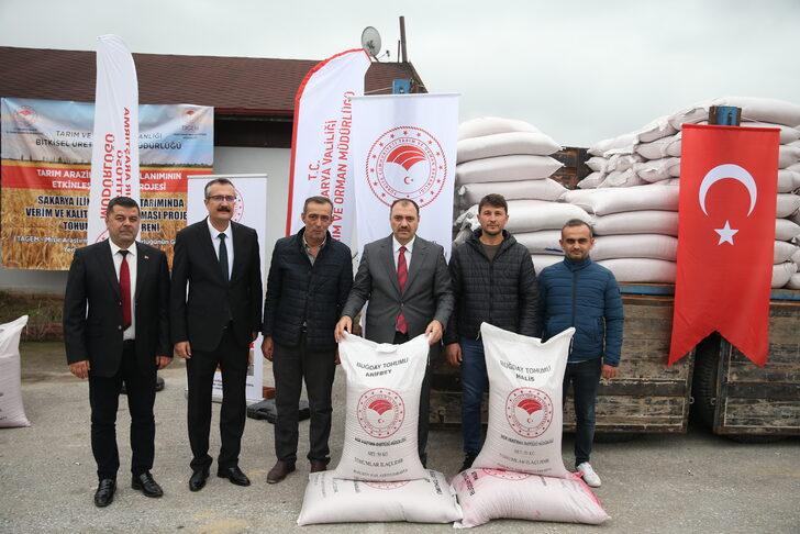 Sakarya'da 512 çiftçiye 100 ton yerli buğday tohumu dağıtıldı G5