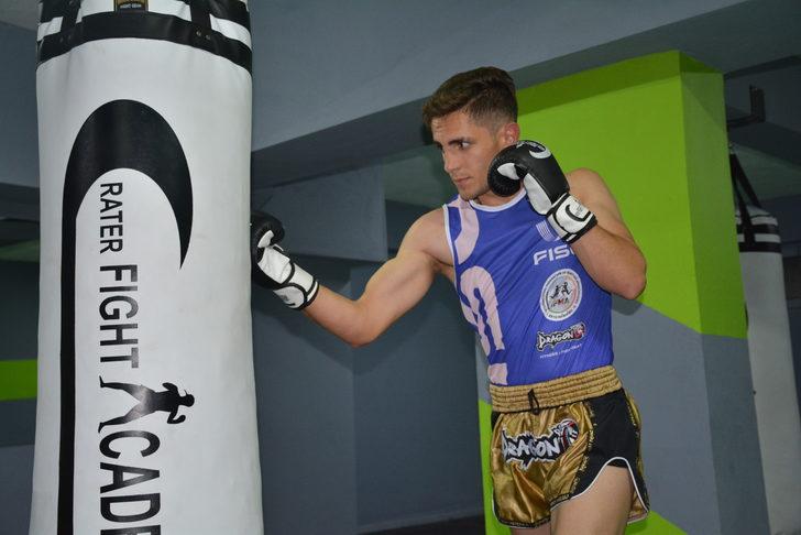 Milli sporcu Muhammed Karayılan, 2023 Muaythai Avrupa Şampiyonası'na hazırlanıyor G4
