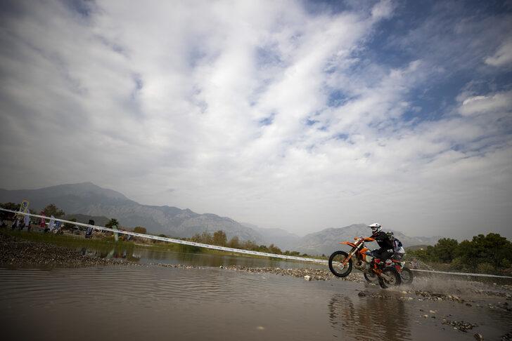 Sea To Sky Enduro Yarışları'nın plaj etabını Wade Young kazandı G1