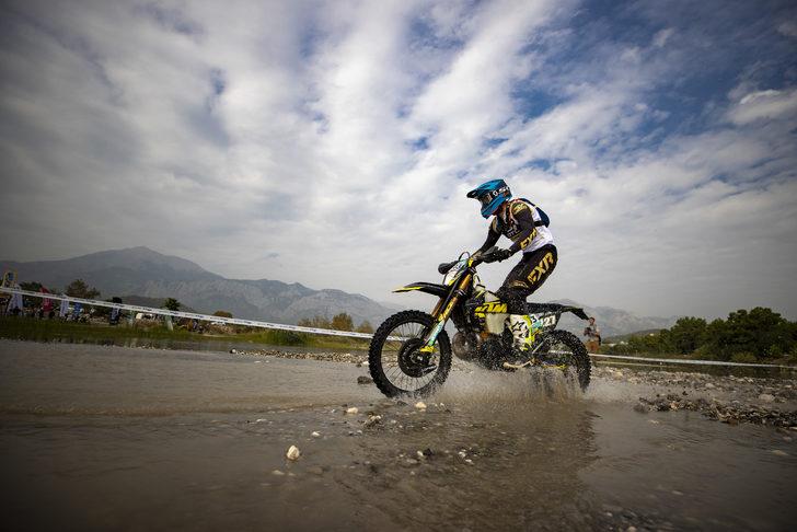 Sea To Sky Enduro Yarışları'nın plaj etabını Wade Young kazandı G3