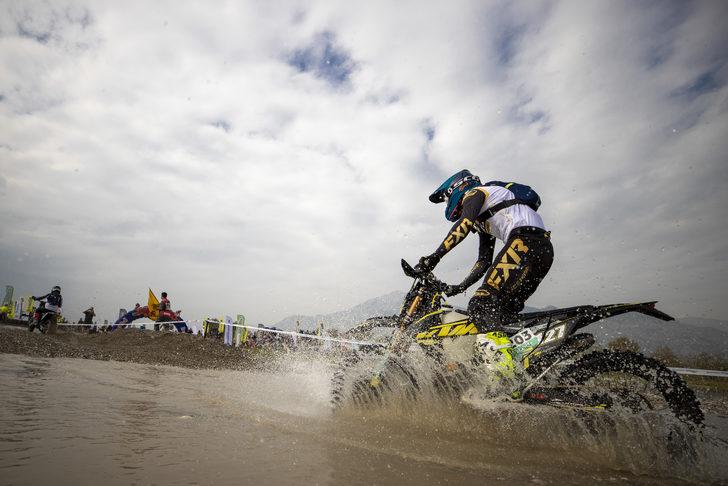 Sea To Sky Enduro Yarışları'nın plaj etabını Wade Young kazandı G4