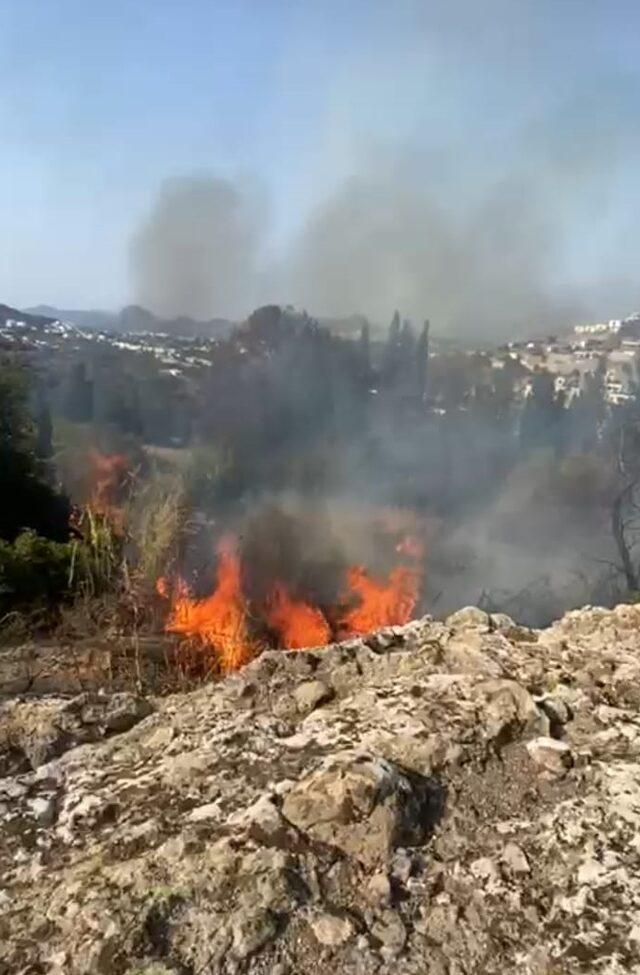Bodrum'da makilik arazide çıkan yangın söndürüldü