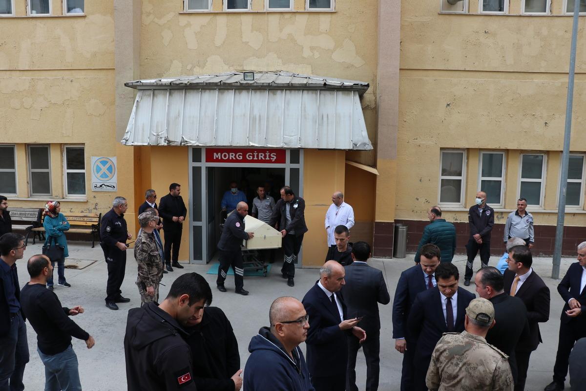 G&Uuml;NCELLEME 2 -  Erzincan'da otomobilin &ccedil;arptığı &uuml;niversite &ouml;ğrencisi &ouml;ld&uuml;