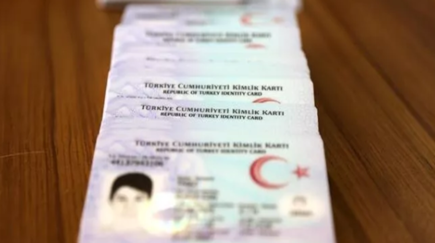 Ehliyet yenileme süresi uzatıldı mı? Ehliyet yenileme için gerekli evraklar neler? Bakanlık açıkladı!