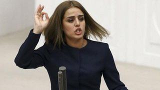 HDP milletvekili Ayşe Acar Başaran gözaltına alındı