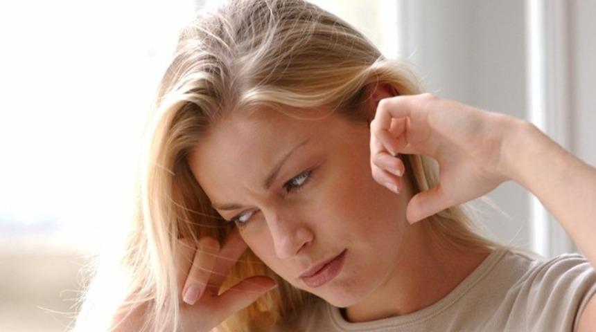 Dış kulak yolu iltihabı &ldquo;tinnitus&rdquo; nedeni olabilir!