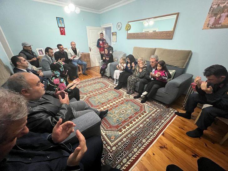 Bartın Valisi Arslan'dan madencilerin ailelerine taziye ziyareti G3