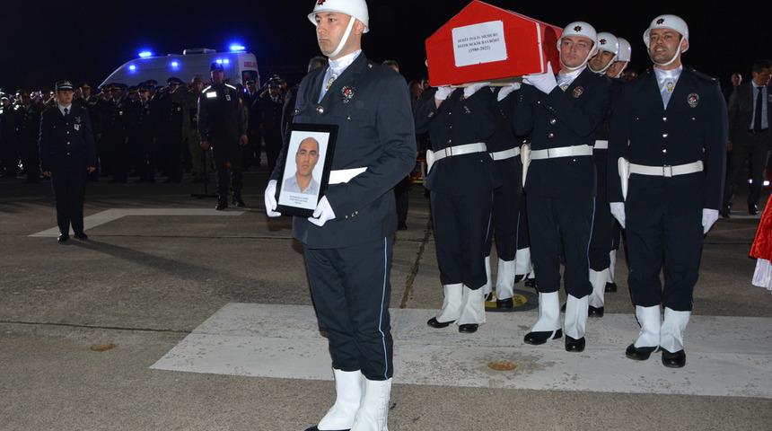 Balıkesir'deki trafik kazasında yaralanan polis memuru 11 g&uuml;n sonra şehit oldu