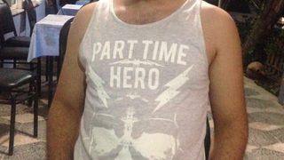 'Part Time Hero' tişörtü giyen üniversiteliye gözaltı!