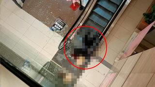 AVM’de feci ölüm! Gözlerine inanamadılar! Kanlar içinde bulundu…