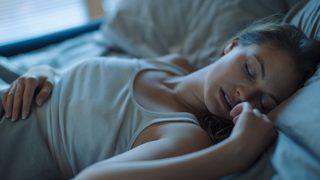 Bu şekilde uyuyorsanız büyük tehlike altındasınız! Ölümcül hastalıklara yakalanma riskinizi artırıyor