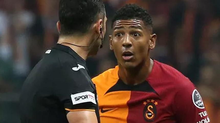 Galatasaray'da Patrick van Aanholt'un yerine gelecek oyuncu taraftarı şimdiden heyecanlandırdı...