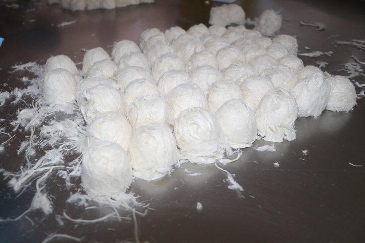 Nane ve biberiyeyle buluşan İzmit pişmaniyesi beğeniliyor G2