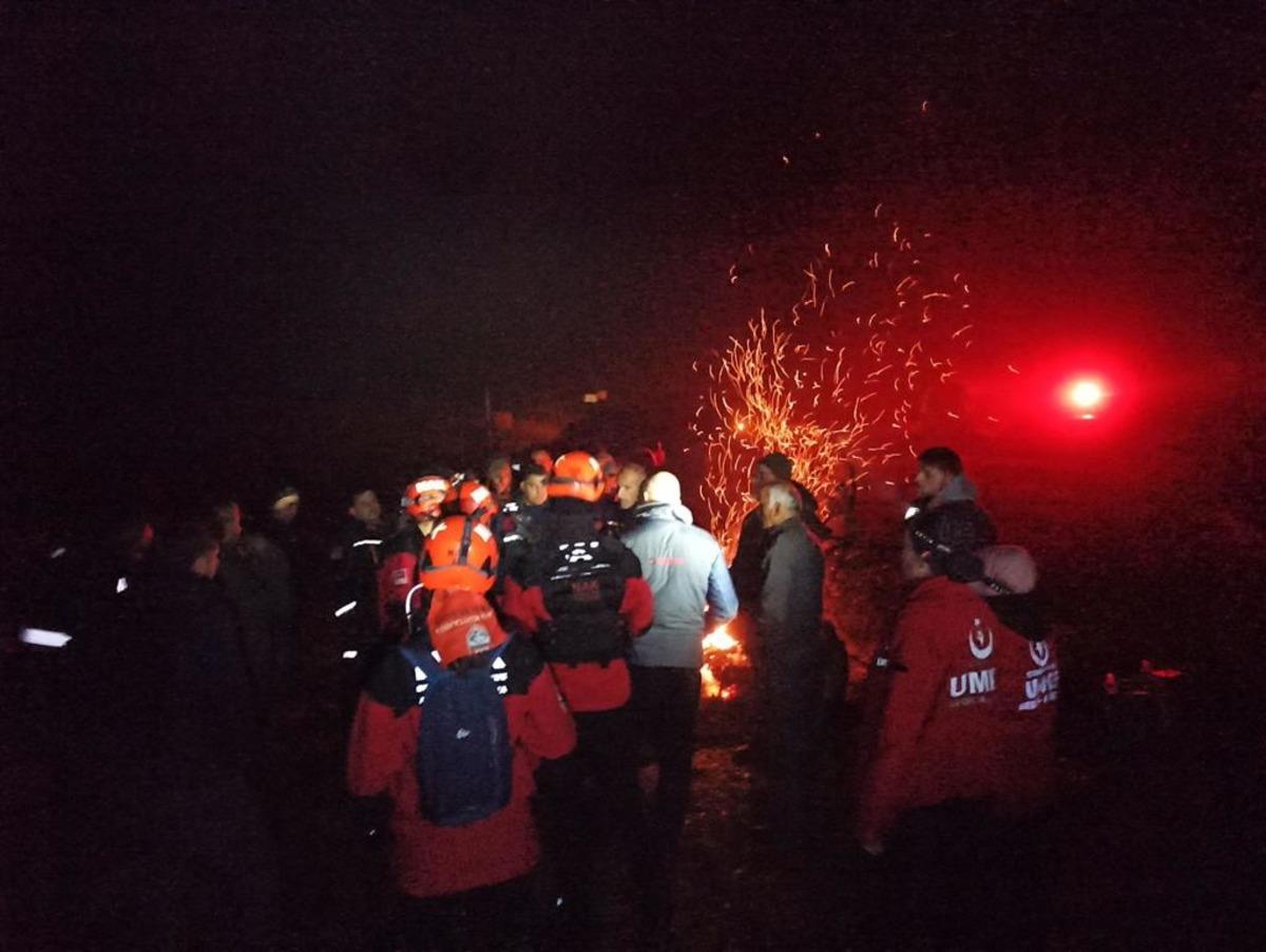 Karab&uuml;k'te ormanlık alanda mantar toplarken kaybolan kişi bulundu