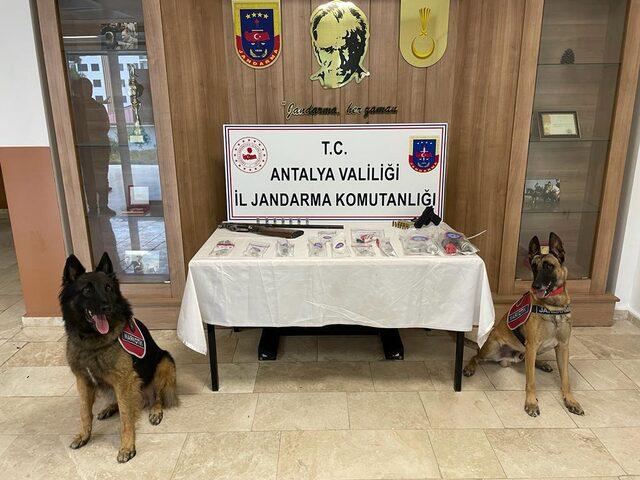 Antalya'da uyuşturucu operasyonunda 17 şüpheli yakalandı