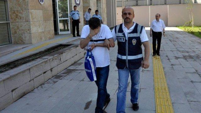 PTT çalışanı 1 milyon lira çalıp firar etti! Pavyonda yakalandı