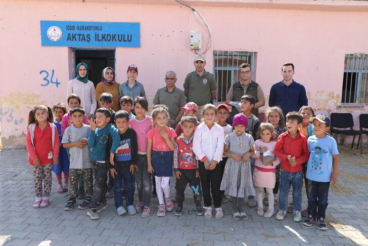 Iğdır'ın köylerindeki öğrencilere doğa bilinci aşılanıyor G4