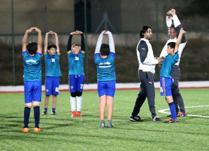 Sivasspor'un eski kaptanı Hayrettin, yeni yetenekleri futbola kazandırıyor G4