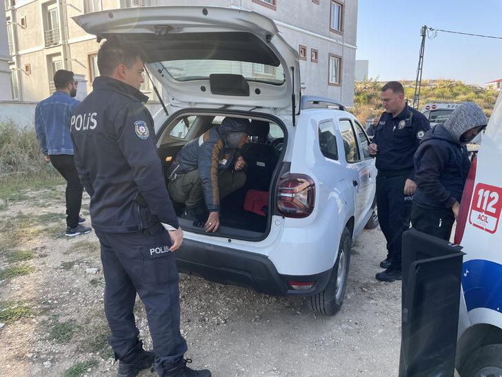 Kırklareli'nde polisten kaçan araçta 7 düzensiz göçmen yakalandı G2