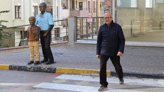 Keşanlı Şadan Amca'nın trafikteki duyarlılığı heykelle ölümsüzleştirildi