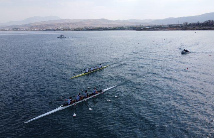 "Üniversiteli Kürekçiler Van Denizinde Buluşuyor" etkinliği devam ediyor G4