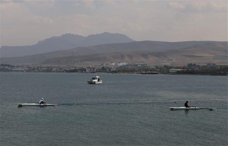 "Üniversiteli Kürekçiler Van Denizinde Buluşuyor" etkinliği devam ediyor G5